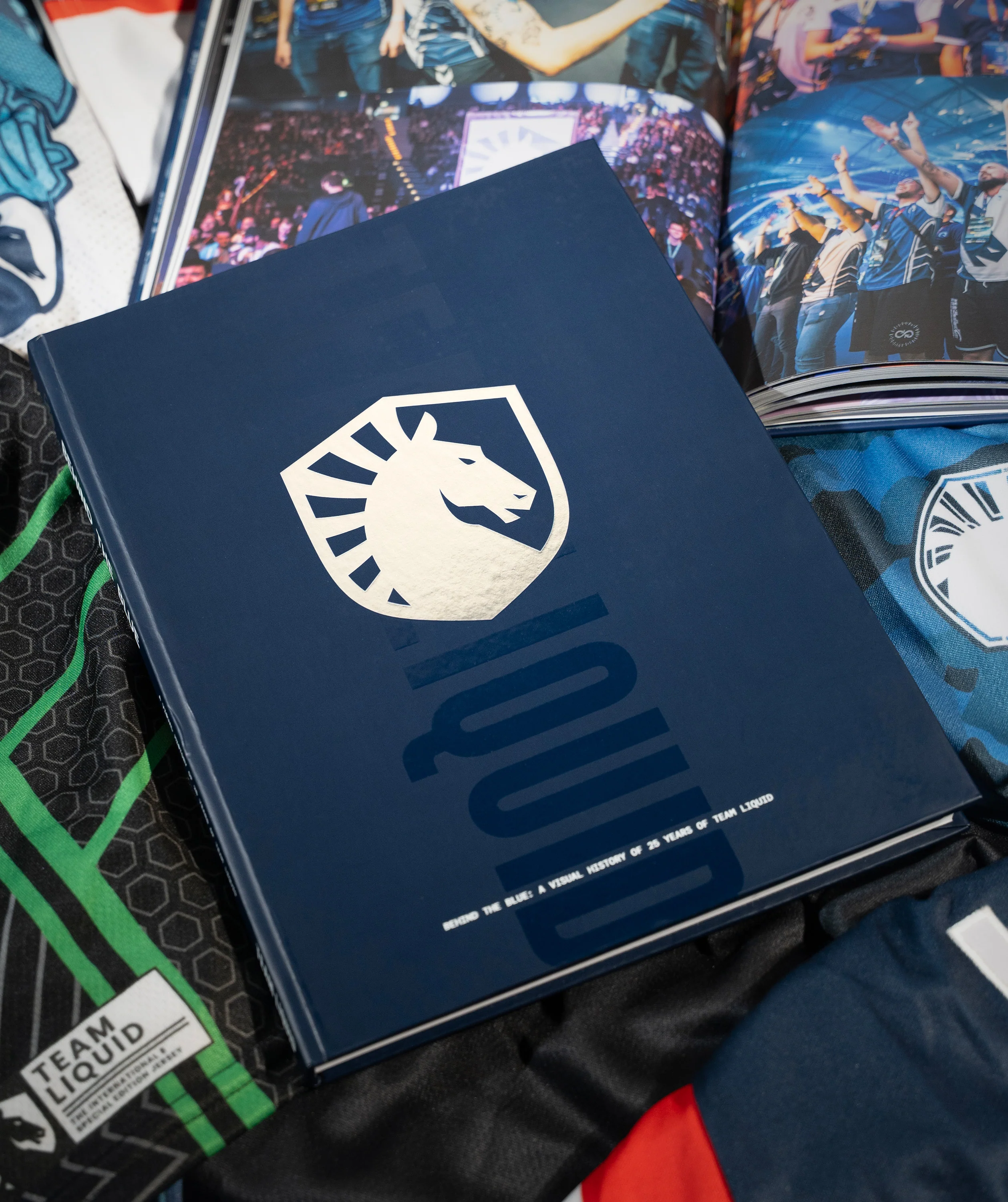 BEHIND THE BLUE: A VISUAL HISTORY OF 25 YEARS OF TEAM LIQUID - Image 12