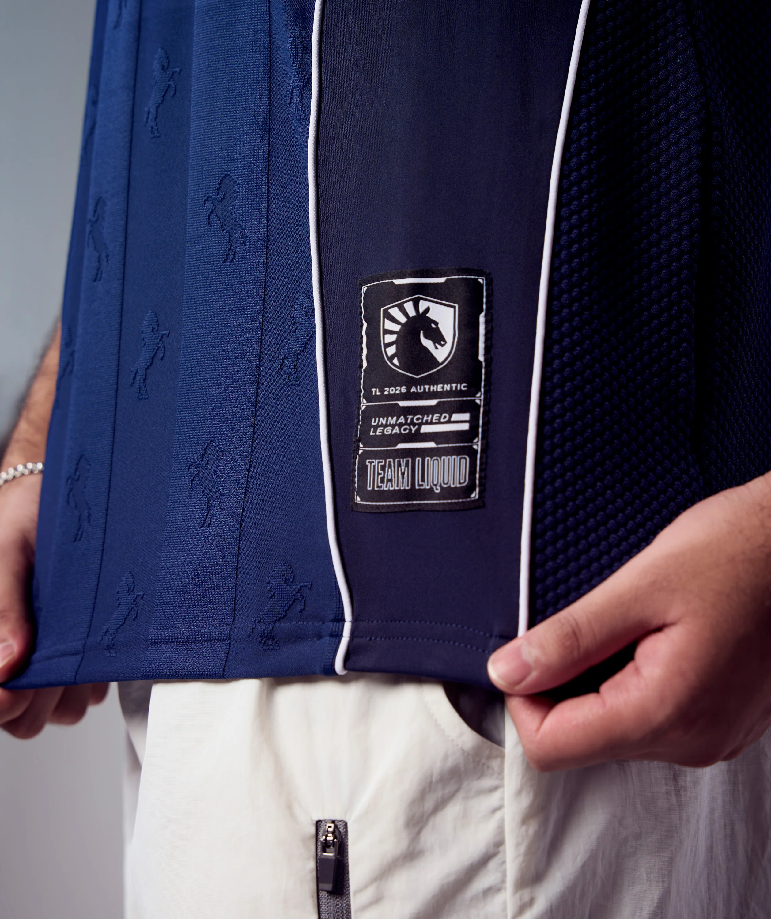 2026 TEAM LIQUID OFFICIAL ALIENWARE JERSEY - Image 5